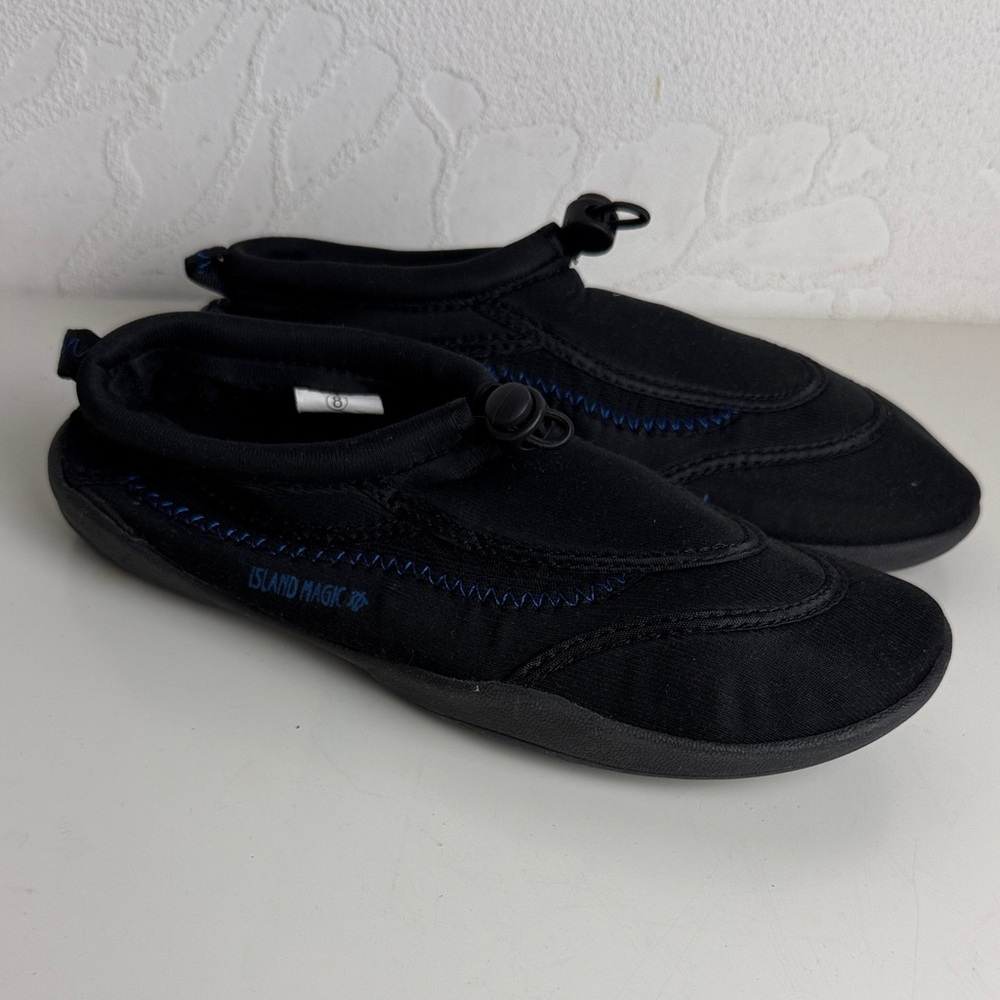 Island Magic Men's Black Blue Aqua Socks Neoprene Toggle Water Shoes Size 8